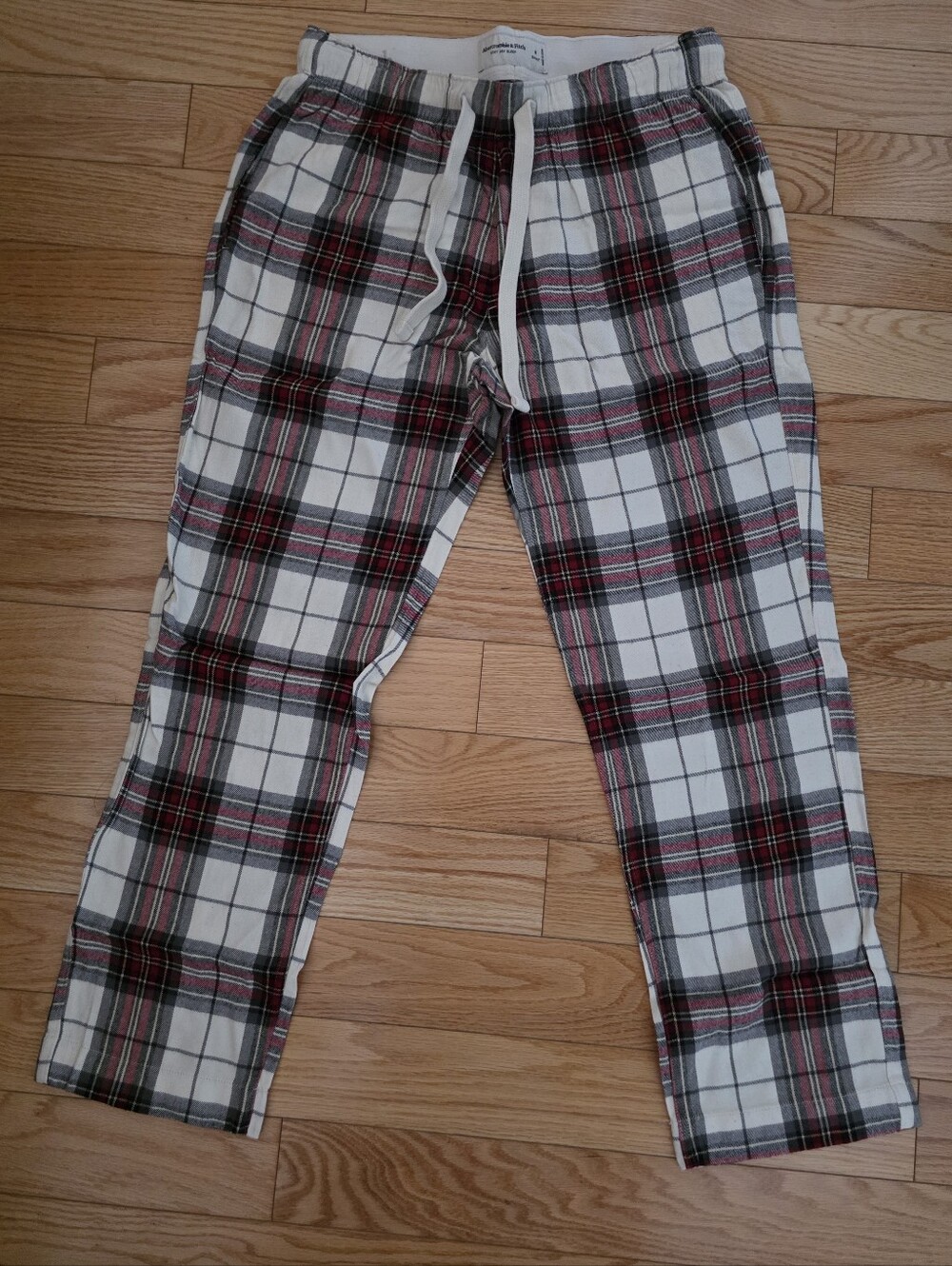 Abercrombie & Fitch White Plaid Sleep Pants with Drawstring Waist, Medium Short
